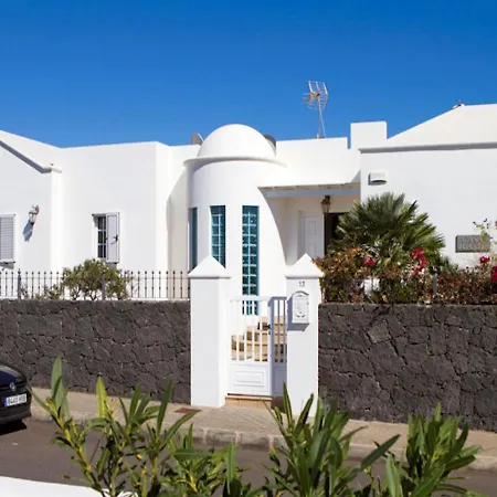 Joanne - 4 Bedroom - Wifi&air Conditioning - Perfect For Families Villa Puerto del Carmen (Lanzarote)