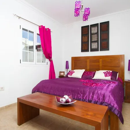 Joanne - 4 Bedroom - Wifi&air Conditioning - Perfect For Families * Puerto del Carmen (Lanzarote)